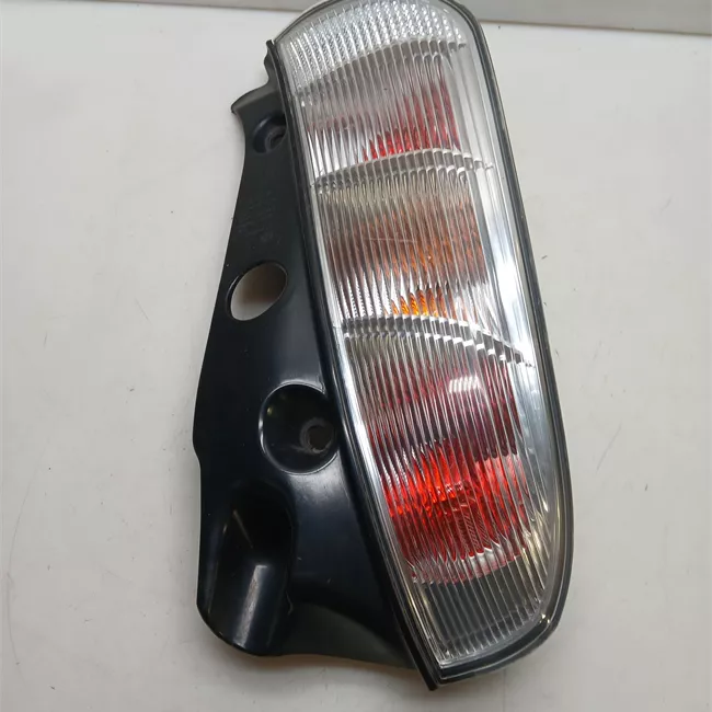 Fanale posteriore sinistro