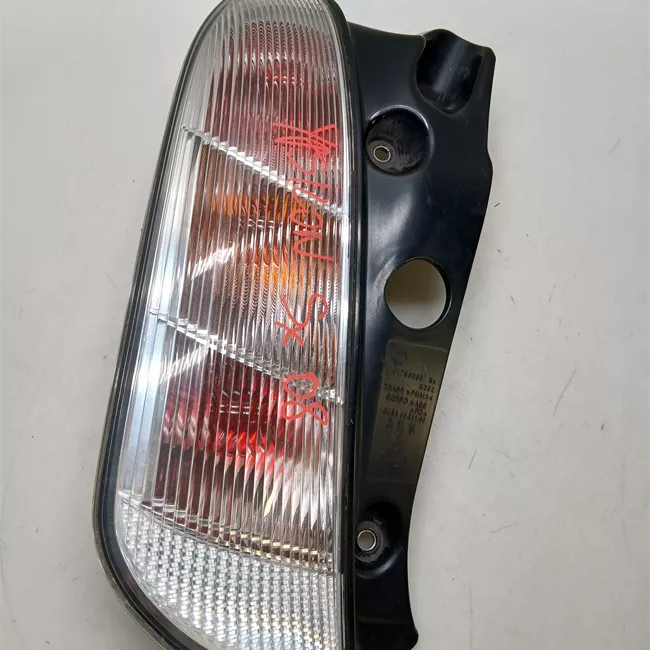 Fanale posteriore sinistro