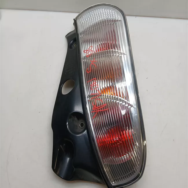 Fanale posteriore sinistro