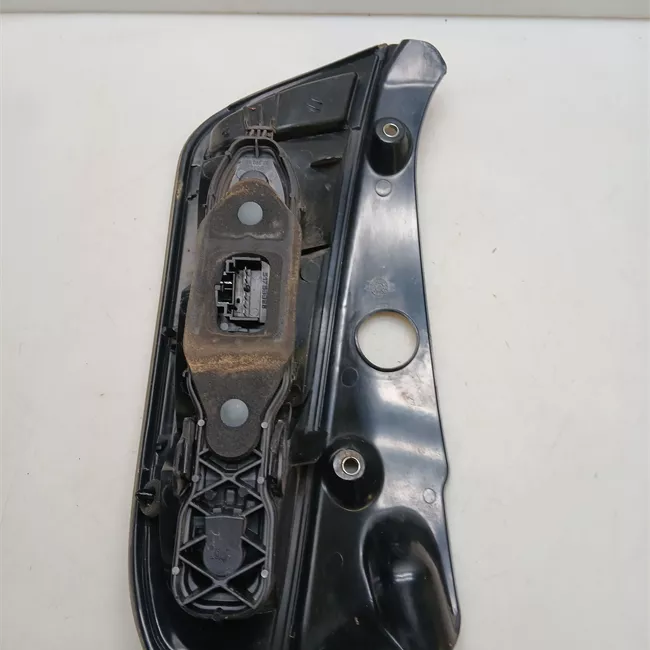 Fanale posteriore sinistro