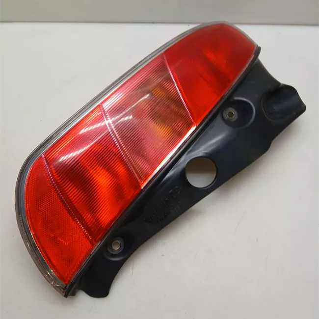 Fanale posteriore sinistro