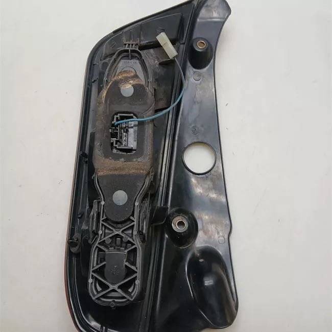 Fanale posteriore sinistro