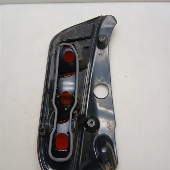 Fanale posteriore sinistro