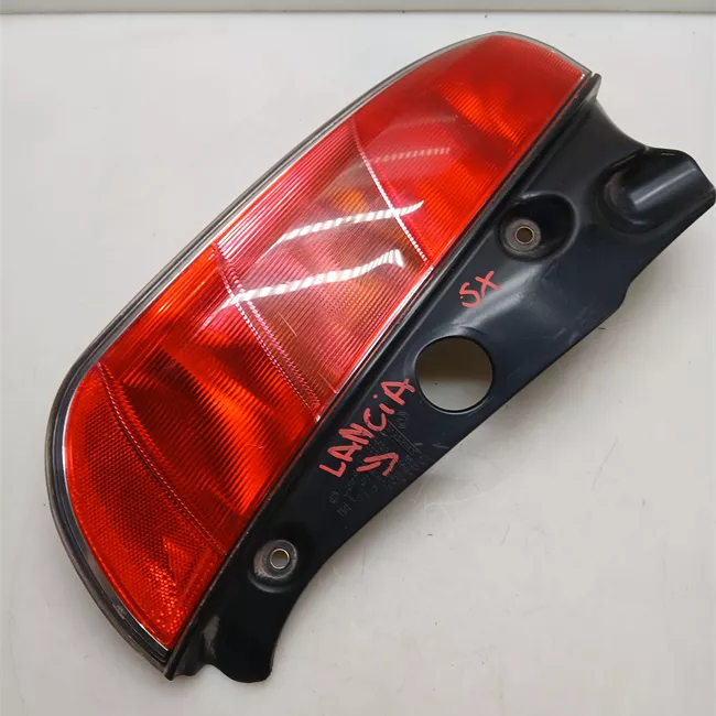 Fanale posteriore sinistro
