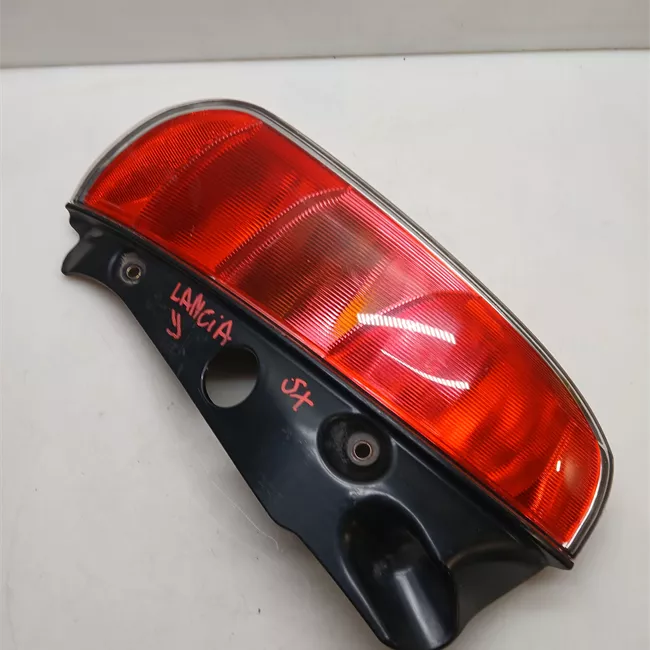 Fanale posteriore sinistro