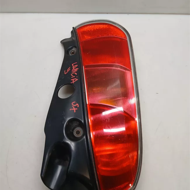 Fanale posteriore sinistro