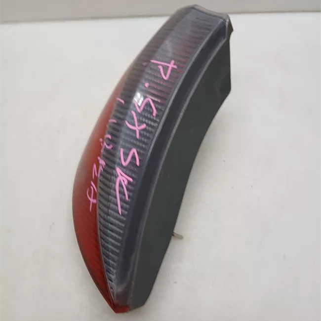 Fanale posteriore sinistro <05/02