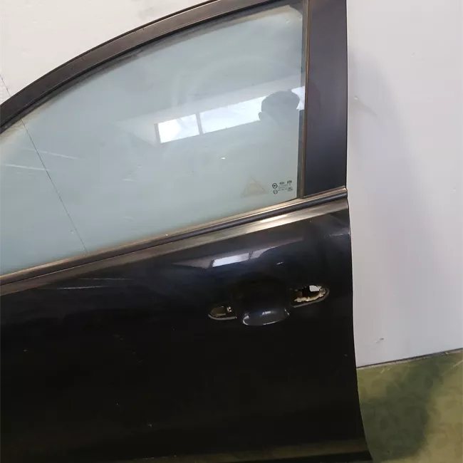 Porta anteriore sinistra