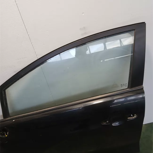 Porta anteriore sinistra