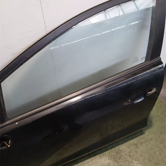 Porta anteriore sinistra