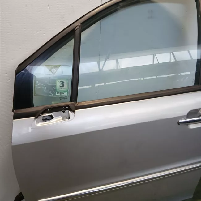 Porta anteriore sinistra