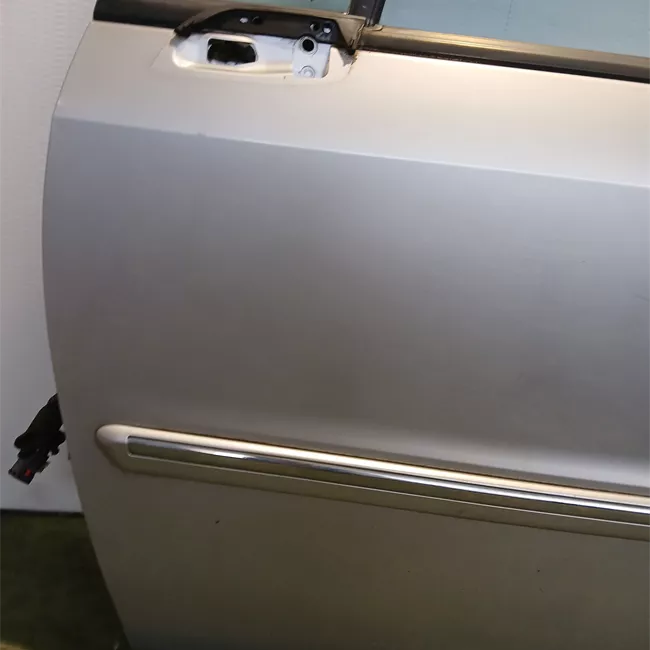 Porta anteriore sinistra