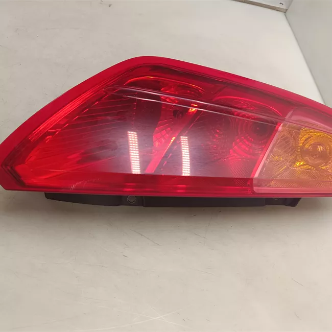 Fanale posteriore sinistro