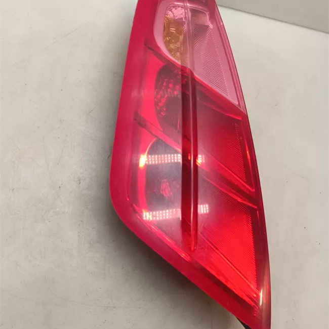 Fanale posteriore sinistro