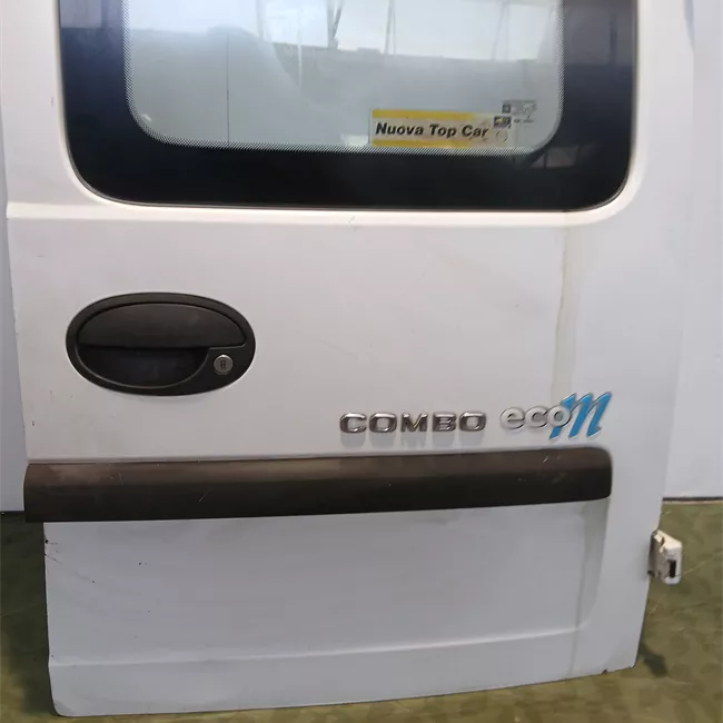 Porta carico posteriore a battente destra con fori tergicristallo posteriore