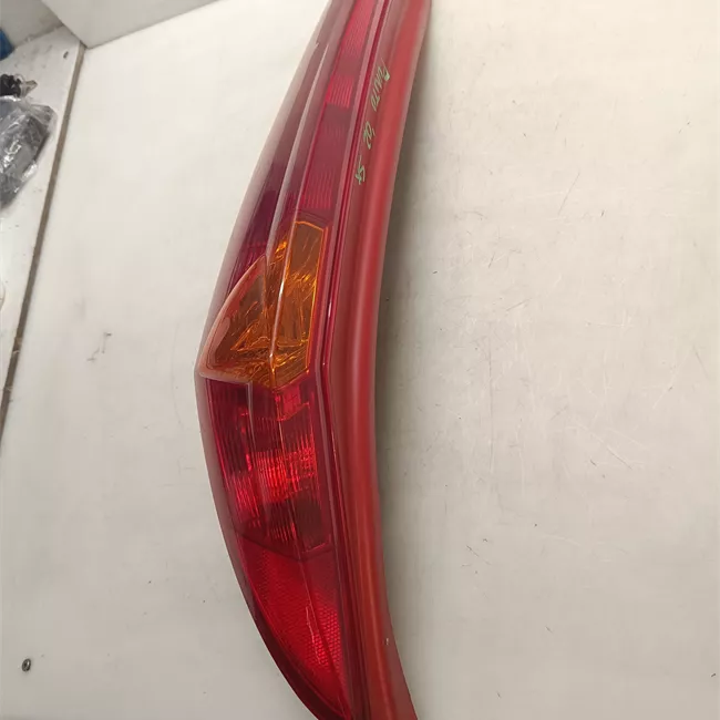 Fanale posteriore sinistro