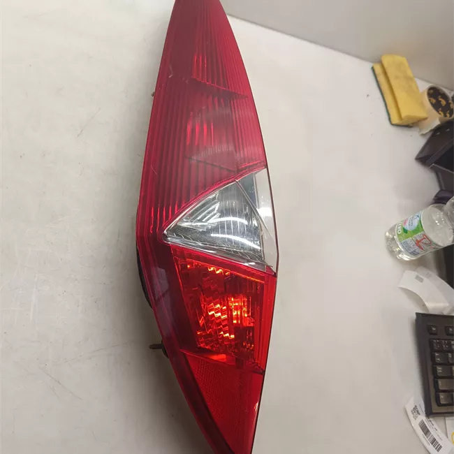 Fanale posteriore sinistro