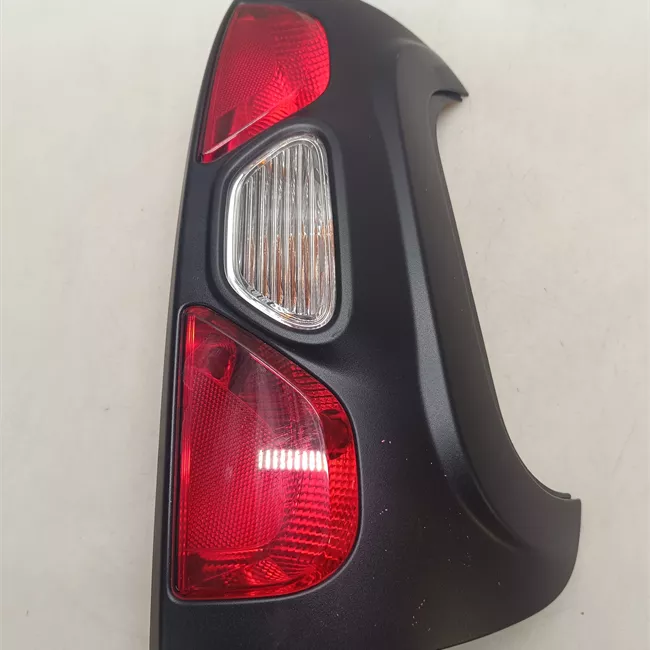 Fanale posteriore destro