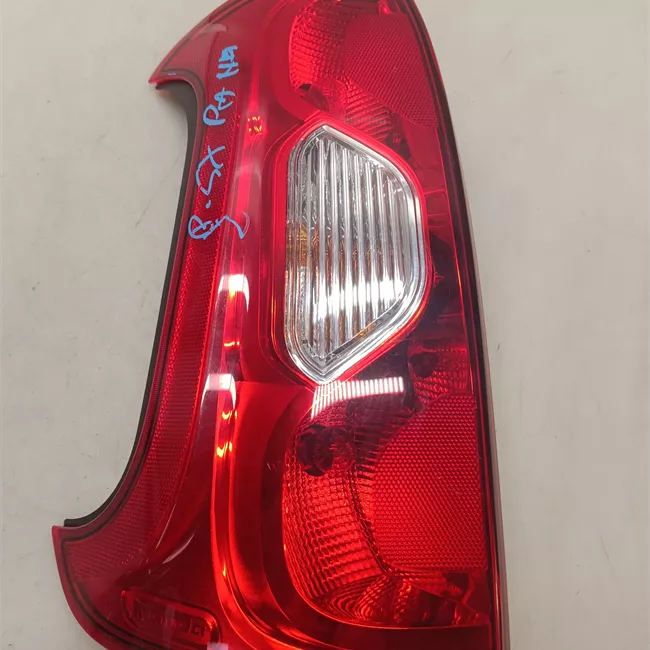 Fanale posteriore sinistro