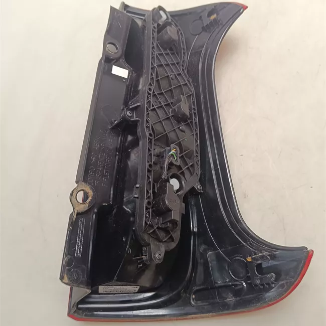 Fanale posteriore sinistro