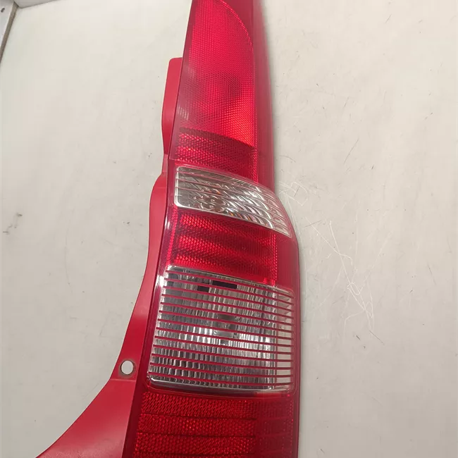 Fanale posteriore destro 11/04<