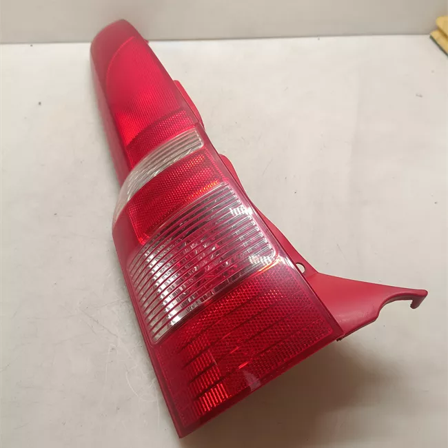 Fanale posteriore sinistro 11/04<