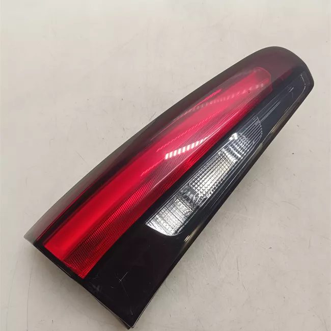 Fanale posteriore parte interno sinistro Led