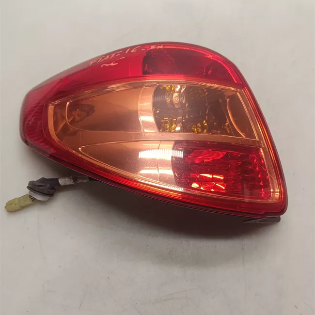 Fanale posteriore sinistro