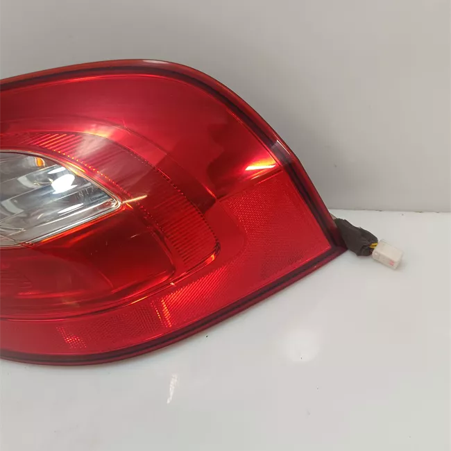 Fanale posteriore parte esterno destro