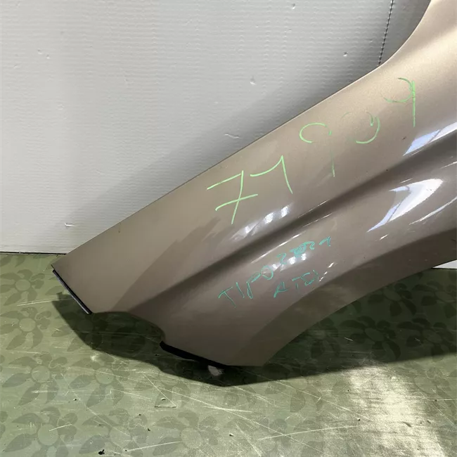 Parafango anteriore sinistro