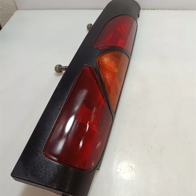 Fanale posteriore sinistro 2 porte battenti