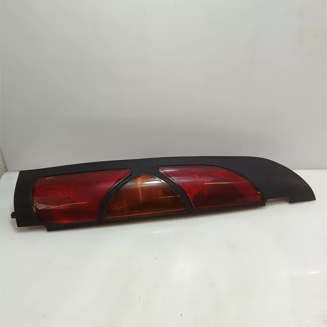 Fanale posteriore sinistro 2 porte battenti