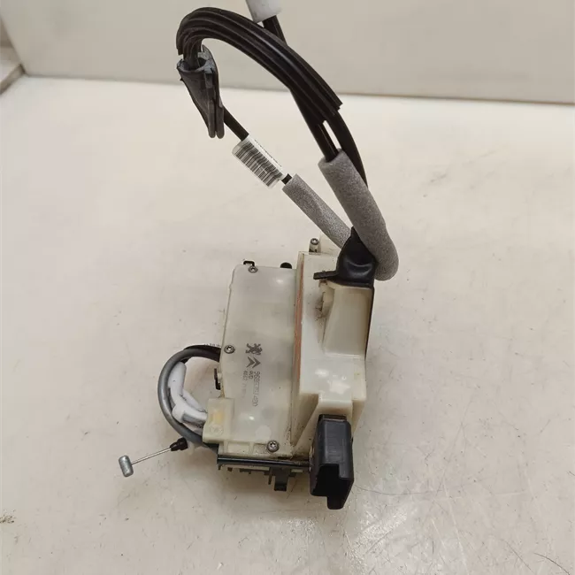 Serratura porta anteriore destra con chiusura singola