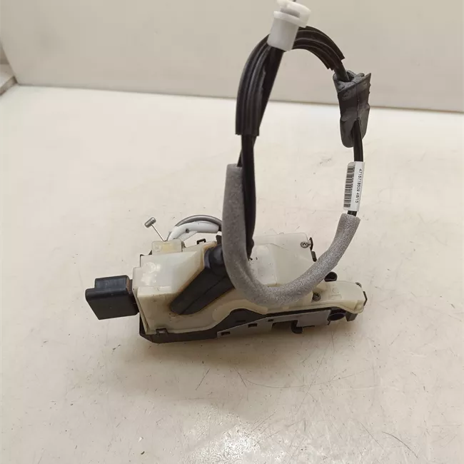 Serratura porta anteriore destra con chiusura singola