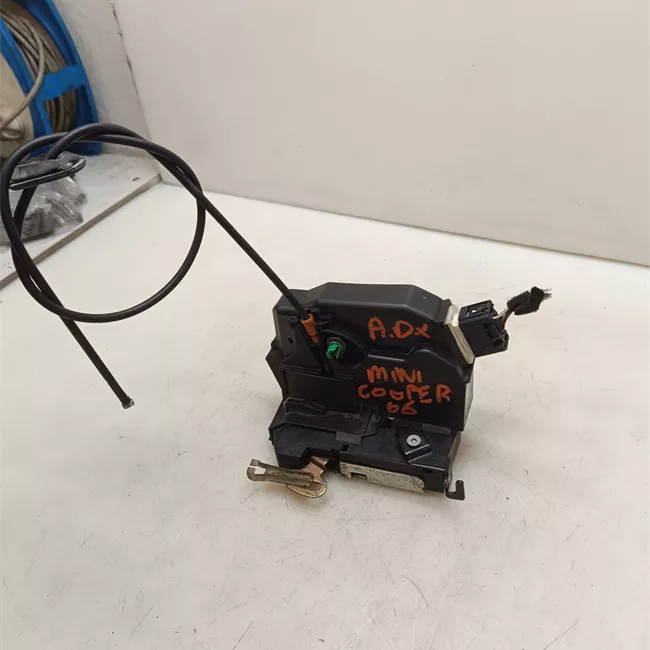 Serratura porta anteriore destra con impianto antifurto