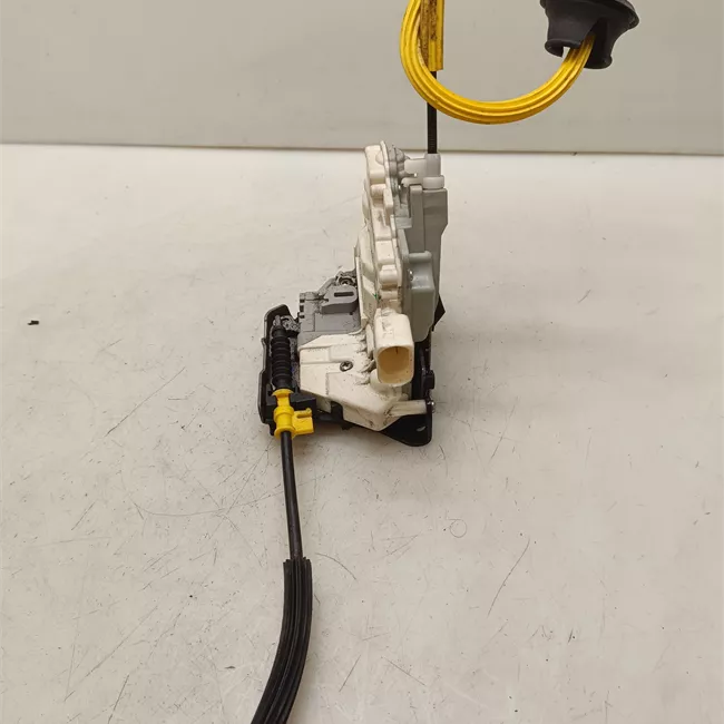 Serratura porta anteriore destra