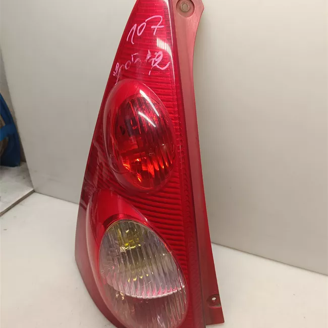 Fanale posteriore sinistro