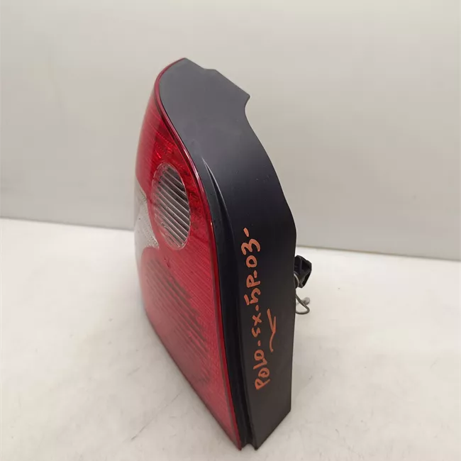 Fanale posteriore sinistro