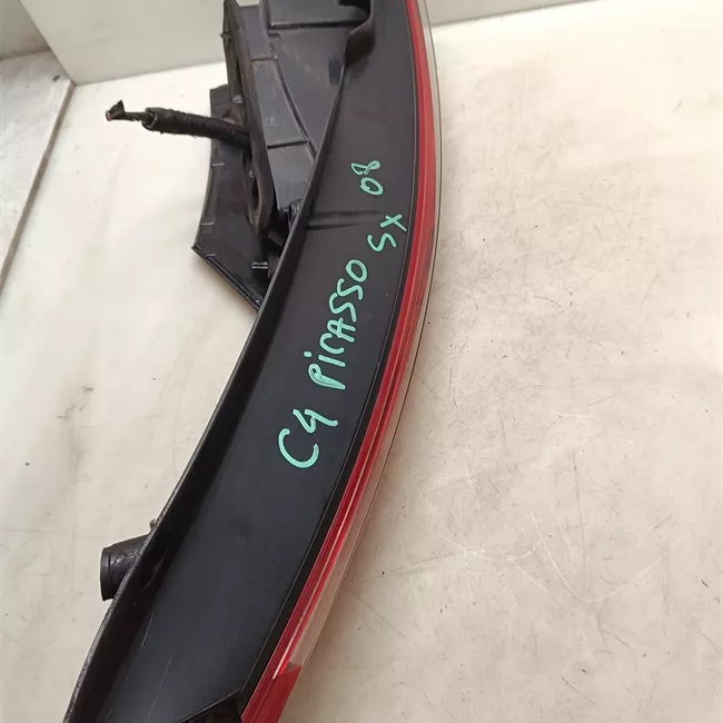 Fanale posteriore sinistro