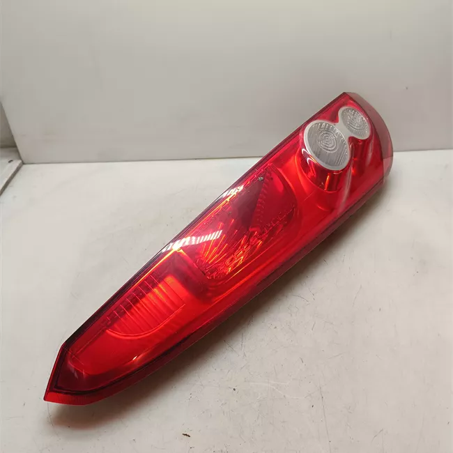 Fanale posteriore sinistro