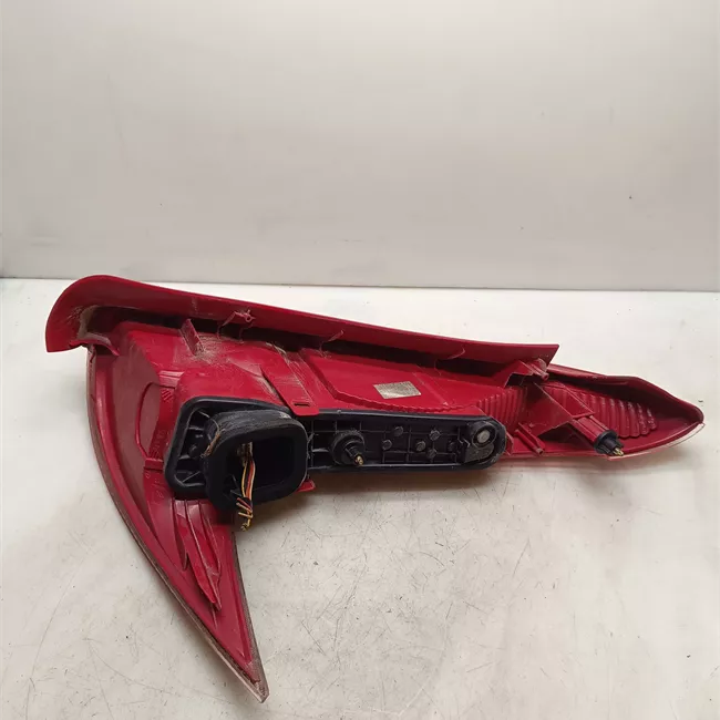 Fanale posteriore sinistro