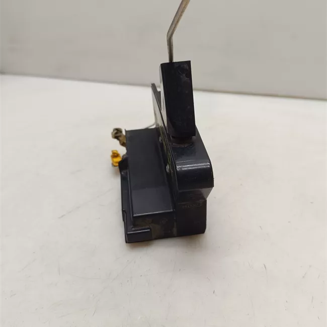 Serratura porta anteriore sinistra