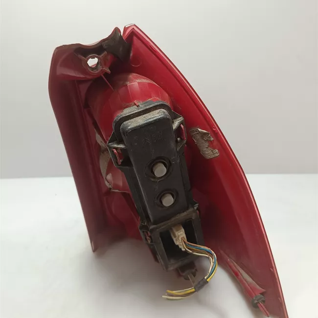 Fanale posteriore sinistro