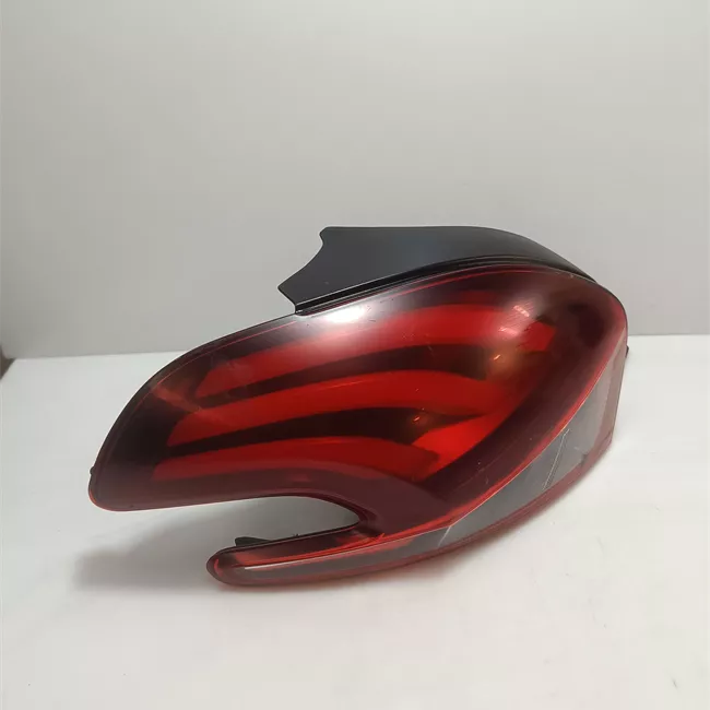 Fanale posteriore sinistro