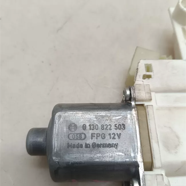 Motorino alzacristallo porta anteriore sinistro