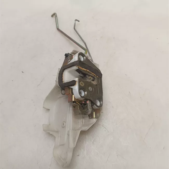 Serratura porta anteriore destra