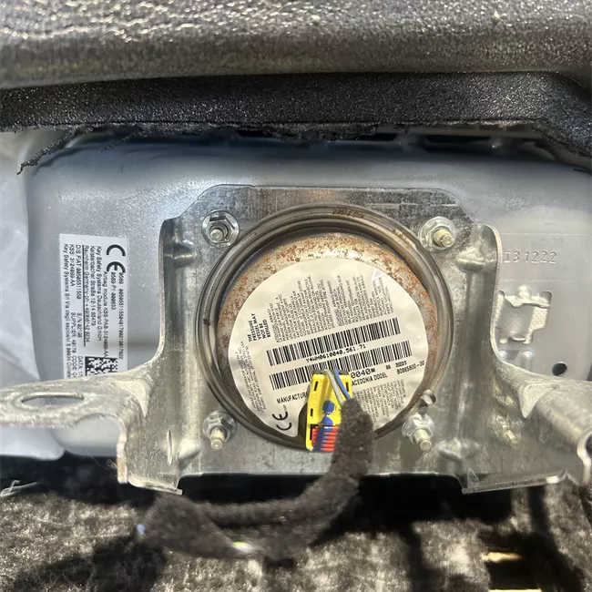 Cruscotto portaoggetti chiuso nero