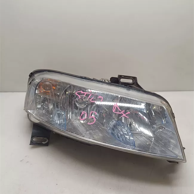 Proiettore destro Fendinebbia