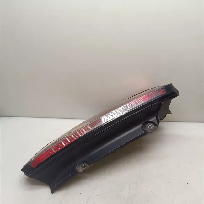 Fanale posteriore sinistro Racing, Sport