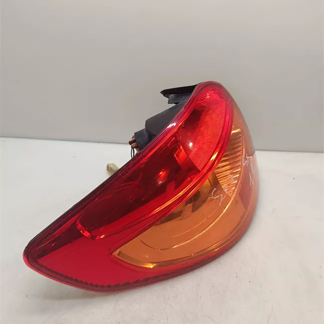 Fanale posteriore sinistro